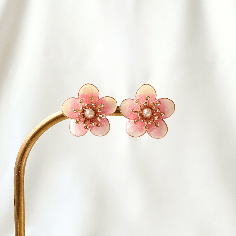 【梅】2wayイヤリング ピンクグラデーション 大人可愛い ニッケルフリー 金属アレルギー対応 受注生産 春の新作 | 11枚目